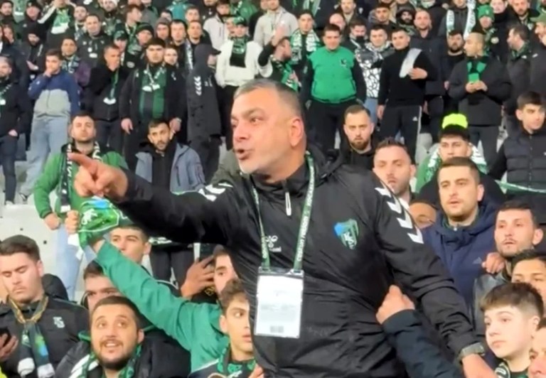 Kocaelispor ve Fatih Karagümrük Maçında Tribünlerden Mesaj!