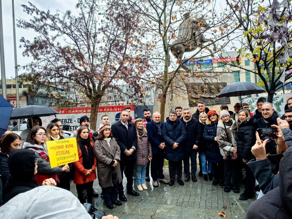 Gebze’de Atatürk Heykeli Tepkisi!