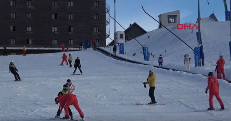 66 kişi öldü onlar kaymaya devam etti