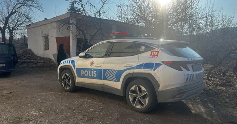 Bağ evinde sobadan sızan gazdan zehirlenip öldü