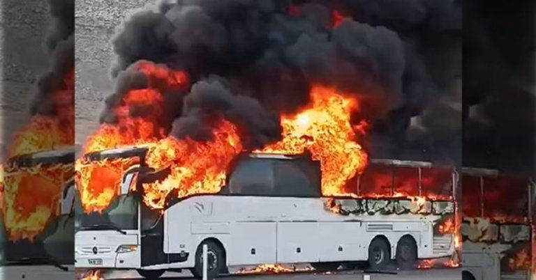 Yolcu otobüsü alev alev yandı