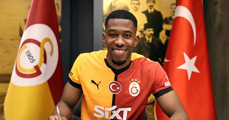 Galatasaray, Carlos Cuesta ile sözleşme imzaladı