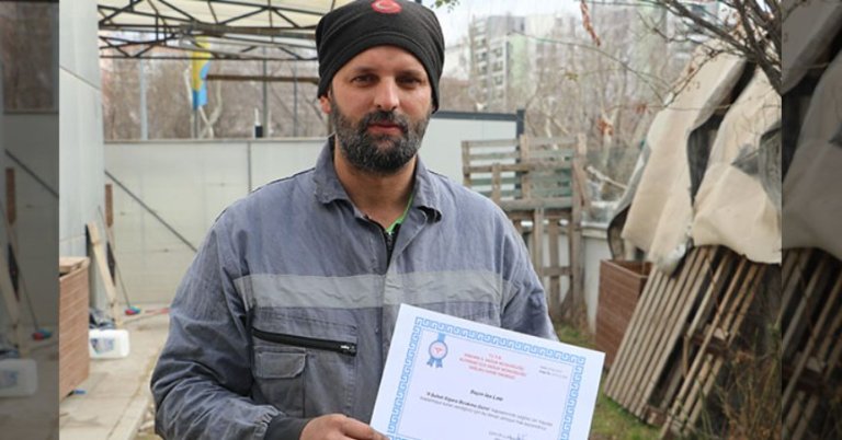 18 yıl sonra sigarayı bırakan oto tamir ustasına sertifika