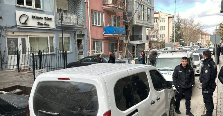 Ayrı yaşadığı eşini tornavidayla 18 yerinden yaraladı