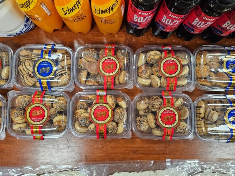 Gölcük’te Zabıta Tarihi Geçmiş Ürünlere El Koydu!