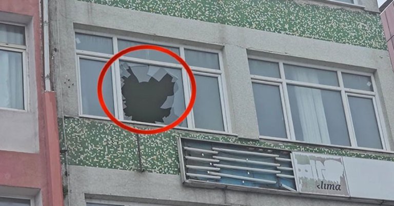 Uyuşturucu alıp dövdükleri arkadaşlarını camdan attılar