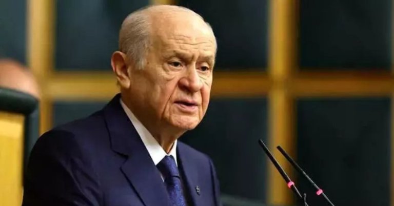 Bahçeli: PKK silahını Türkiye Cumhuriyeti’ne teslim etmeli
