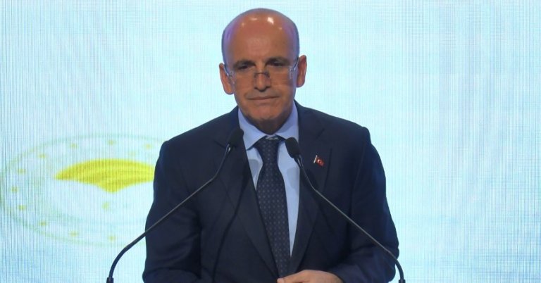 Bakan Şimşek: Dezenflasyonda başarı var, program çerçevesinde gidiyor