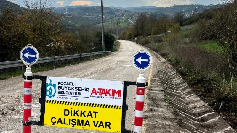 Kocaeli’de V kanal temizliğiyle yollar korunuyor!