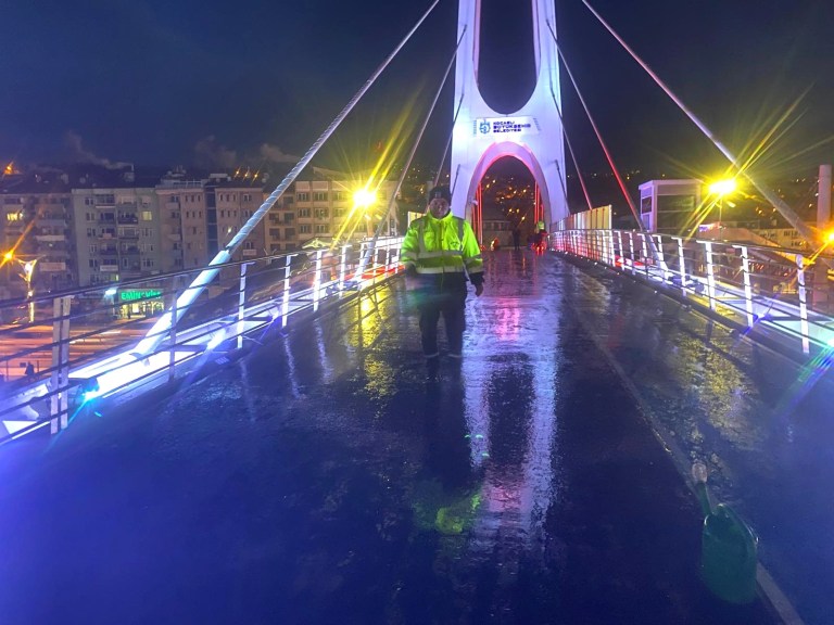 Kocaeli’de Üst Geçitlerde Buzlanma Önlemi!