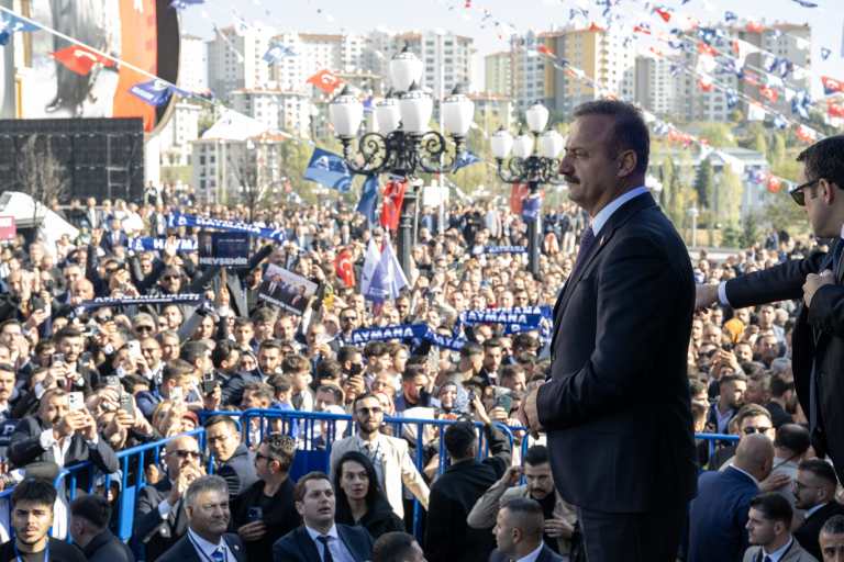 Anahtar Parti 100 Bin Üye Barajını Aştı!