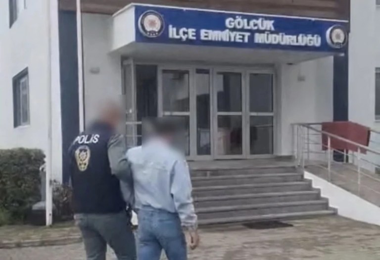 Gölcük’te ATV Sürücüsü Trafik Güvenliğini Tehlikeye Soktu!