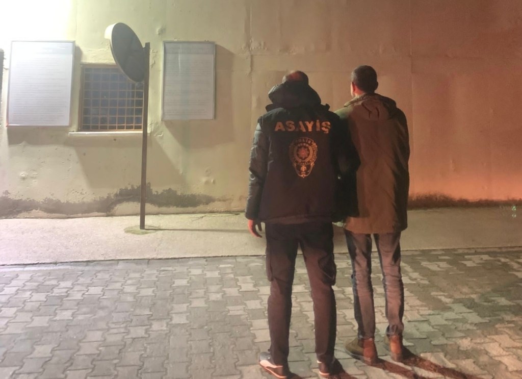 Darıca’da Dolandırıcılık Hükümlüsü Yakalandı!