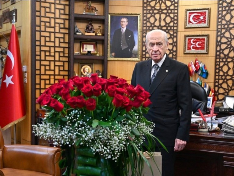 Cumhurbaşkanı Erdoğan’dan Bahçeli’ye 78 Gül!