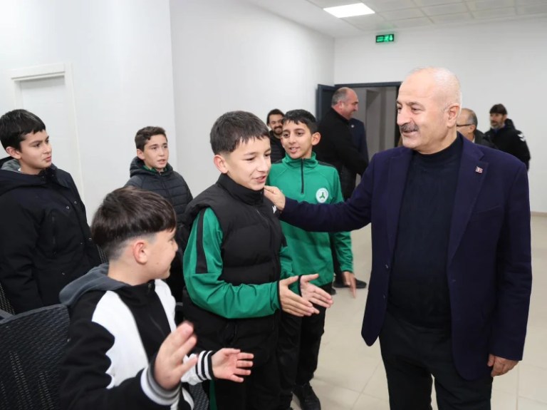 Başkan Büyükgöz, Beylikbağıspor’un gençleriyle buluştu!