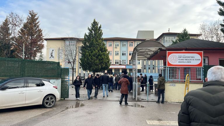 İzmit Yahyakaptan’da Silahlı Saldırı!