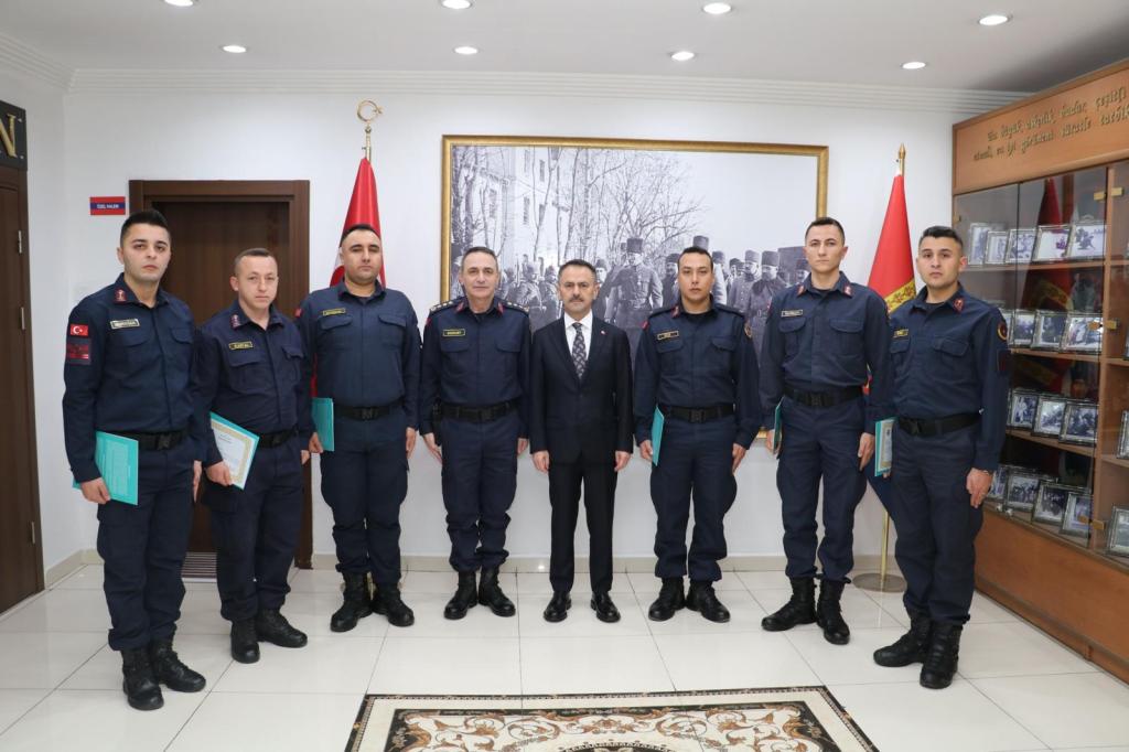 Vali Aktaş’tan Jandarma Personeline Ödül!