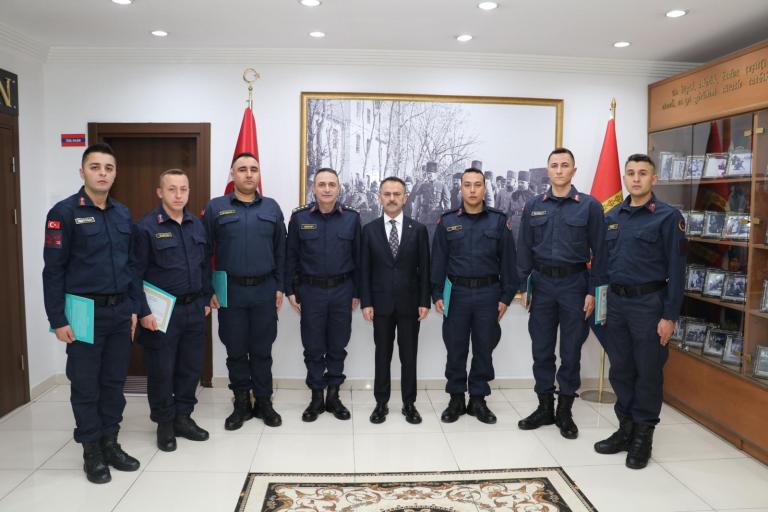 Vali Aktaş’tan Jandarma Personeline Ödül!