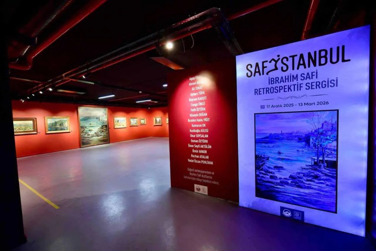 İbrahim Safi'nin 40 Yıllık Sanat Mirası Fatih'te Sergilendi