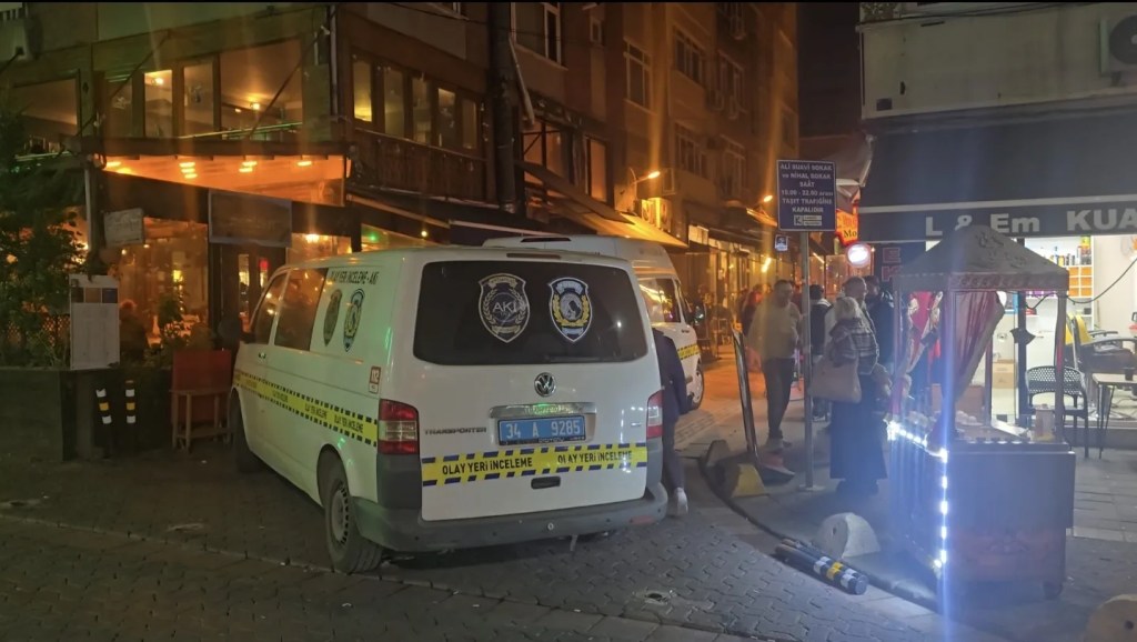 Kadıköy'de İki Kişi Evde Ölü Bulundu