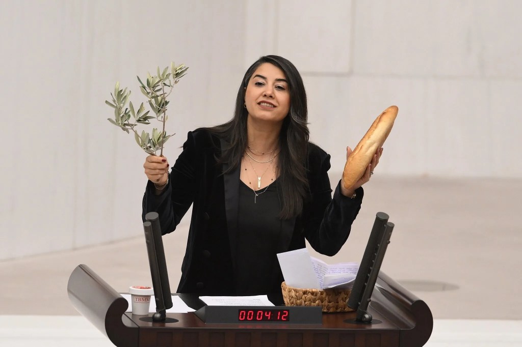 Genel Kurul'da Bütçe Tartışmaları Alevlendi