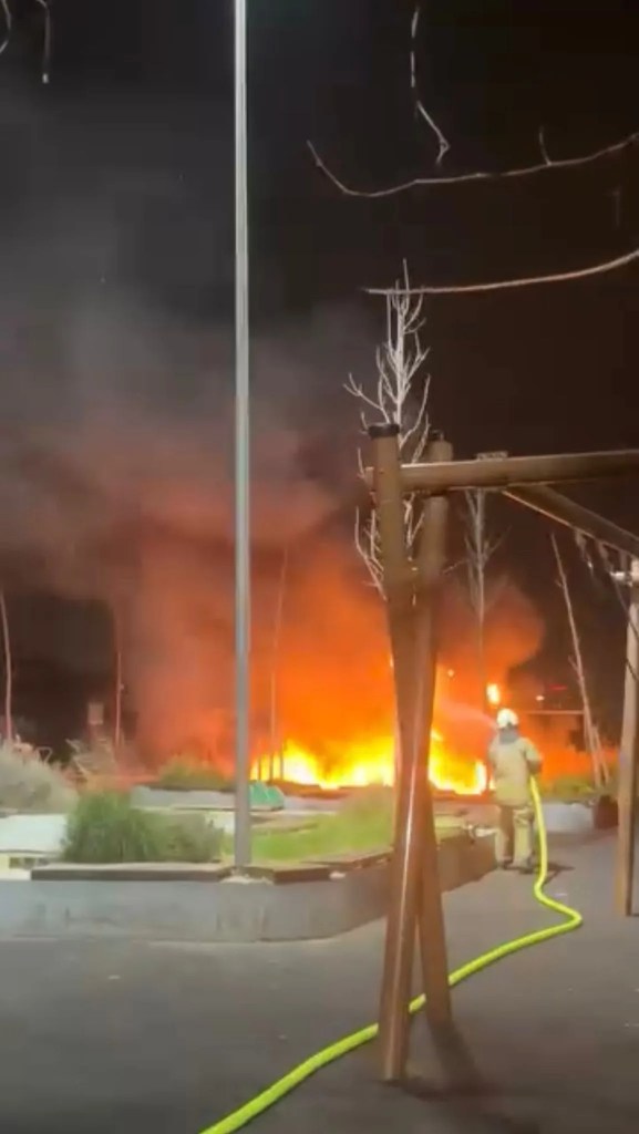 Beylikdüzü'nde Çocuk Parkında Yangın Çıktı