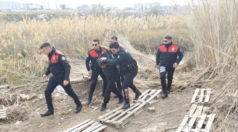 İskenderun'da Aranan Hükümlü Sazlıkta Yakalandı