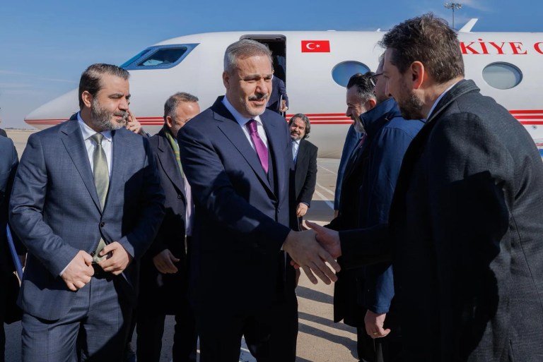 Türk Bakanlar Suriye'de Önemli Temaslarda Bulundu