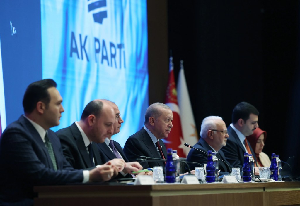 AK Parti MKYK Toplantısı Başladı