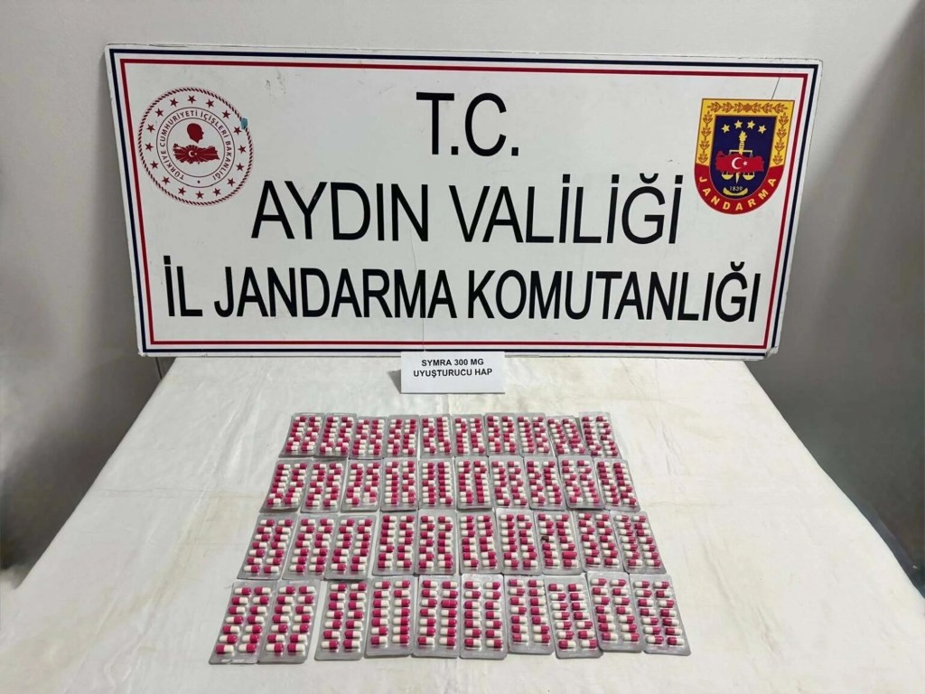 Aydın'da Otomobilden Uyuşturucu Hap Çıktı