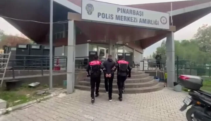 İzmir'de Firari Hükümlü Polis Uygulamasında Yakalandı