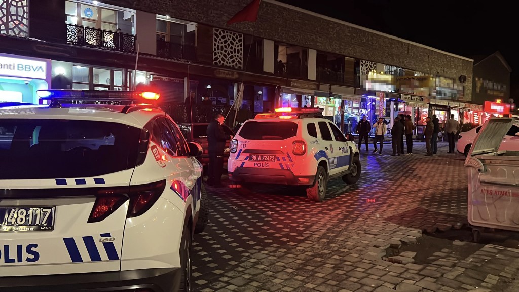 Kayseri'de Kıraathanede Bıçaklı Kavga: Bir Kişi Yaralandı