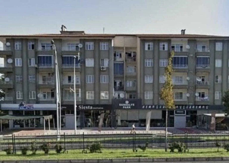 Malatya'da Depremde Yıkılan Apartman Davasında 5 Sanığa Ceza