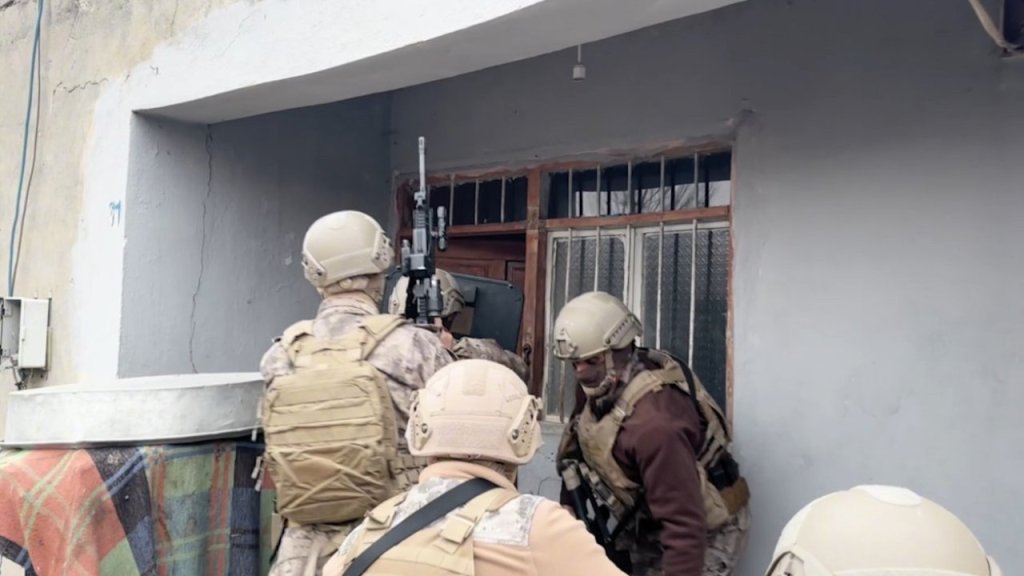 Kocaeli’de DEAŞ ve El Kaide Operasyonu!