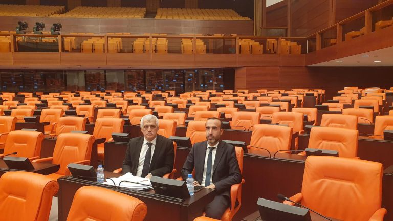 Dilovası’nda Adalet Nöbeti: Gergerlioğlu Meclisi Terk Etmedi!