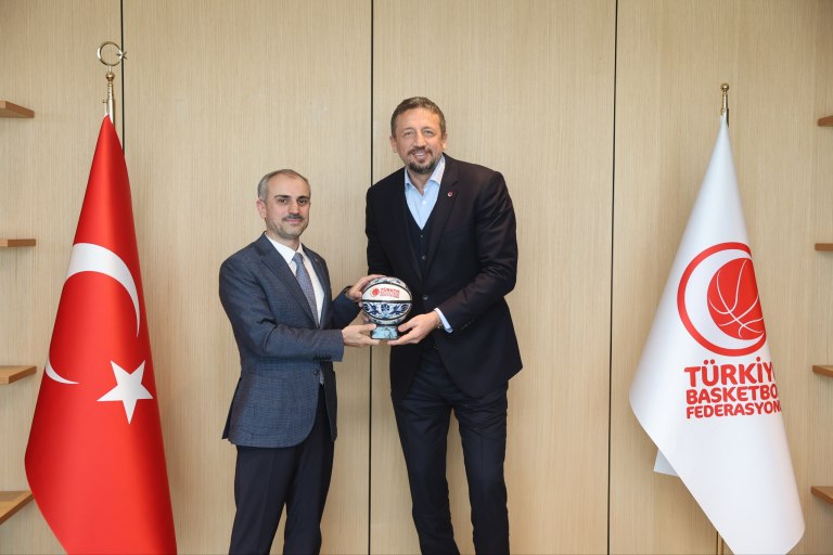 Başkan Çiftçi’den Türkoğlu’na Ziyaret