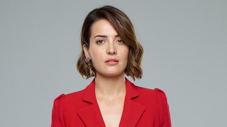 İrem Sak’ın Paylaşımı Sosyal Medyada Gündem Oldu!