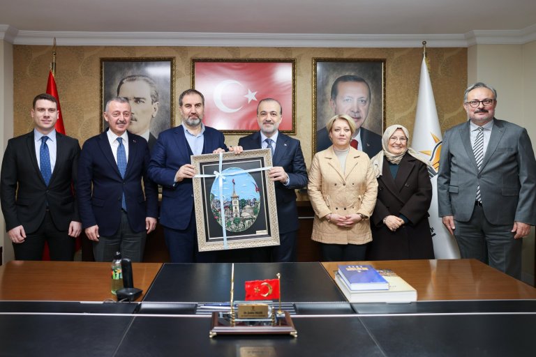 Mustafa Şen Trabzon’da AK Parti İl Başkanlığını Ziyaret Etti!