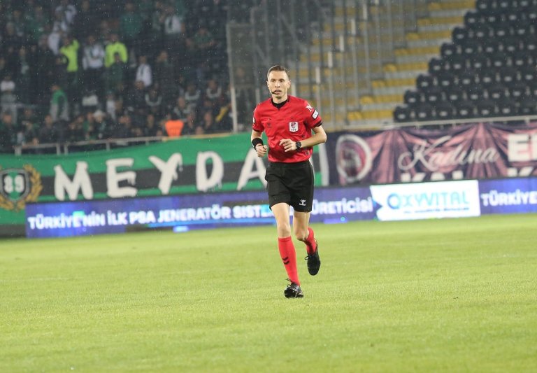 Kocaelispor-Trabzonspor Maçı Hakemi Açıklandı!