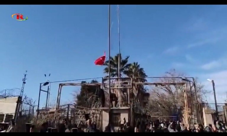Nusaybin’de Bayrağımıza Saldırıya Sert Tepki!