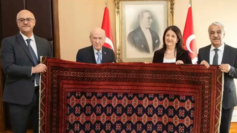 Devlet Bahçeli’den Anlamlı Kilim Açıklaması!