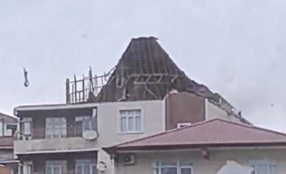 Gebze’de Fırtına Korkuttu!