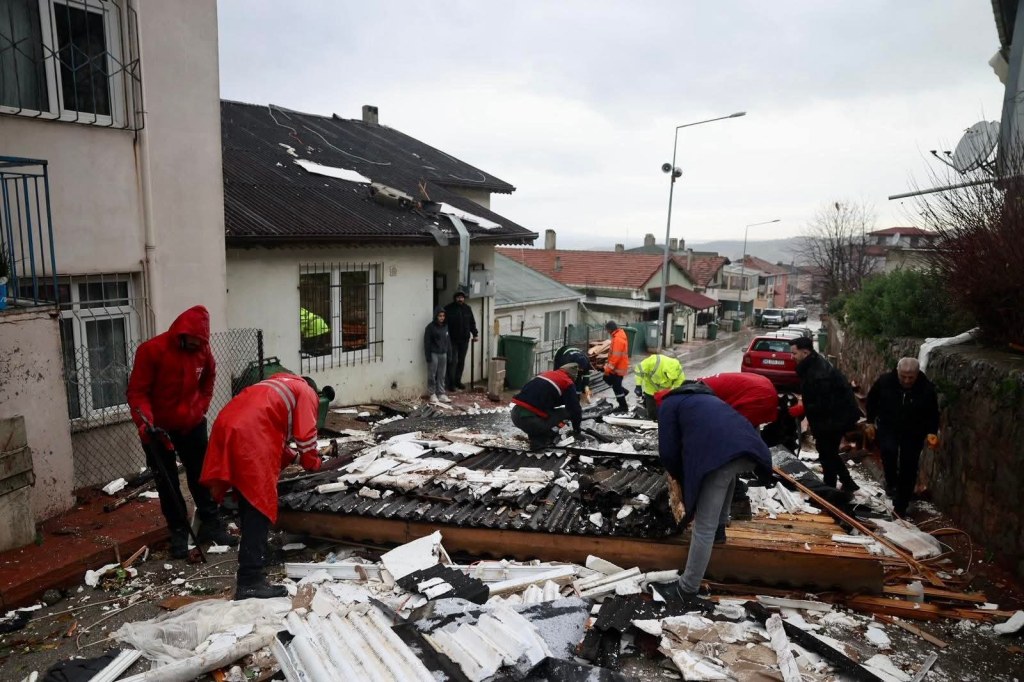 Kocaeli’de Kuvvetli Rüzgar ve Fırtına Uyarısı!