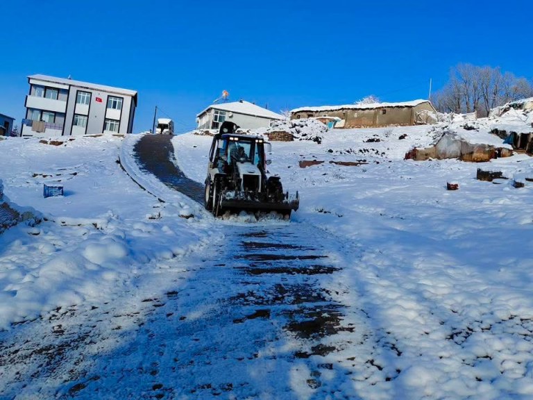 Kocaeli’de Kar Yağışı Etkisini Sürdürüyor!
