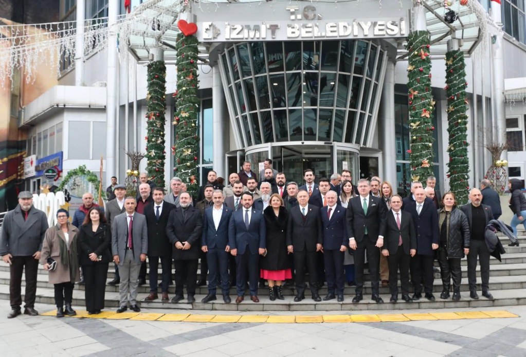 CHP Heyetinden İzmit’e Anlamlı Ziyaret!
