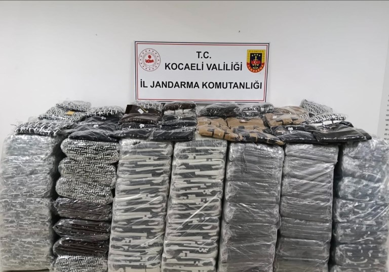 Dilovası’nda Sahte Giyim Operasyonu!