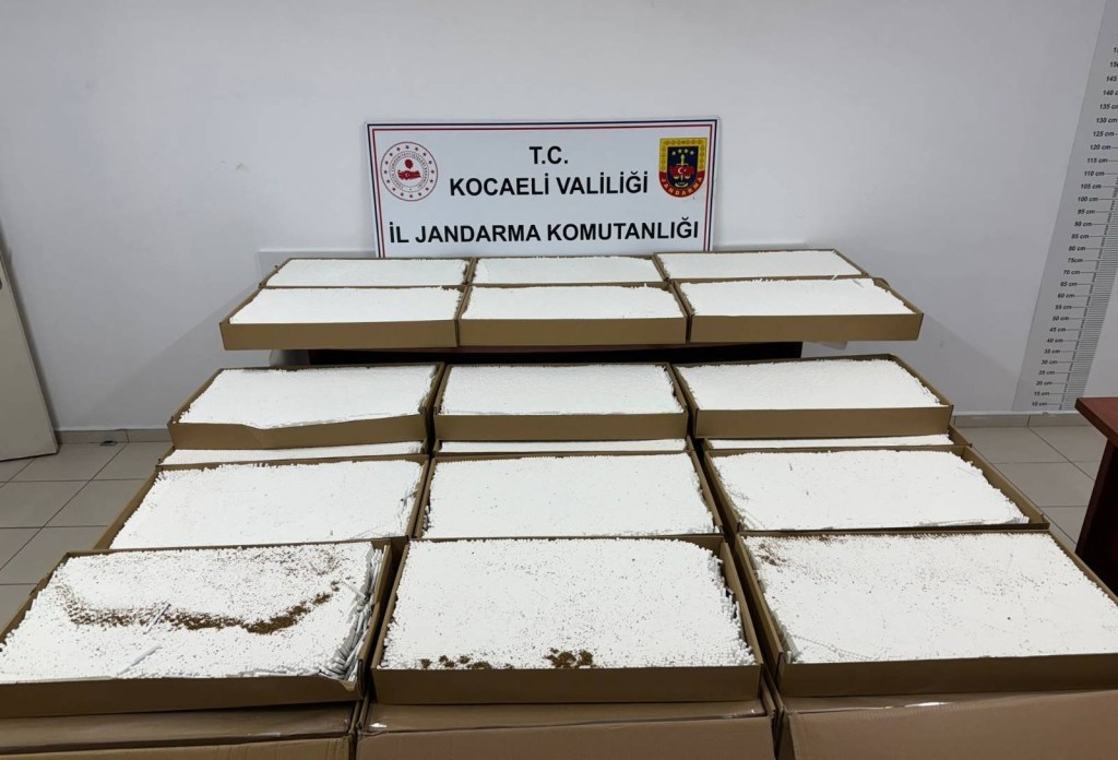 Dilovası’nda Kaçak Makaron Operasyonu!