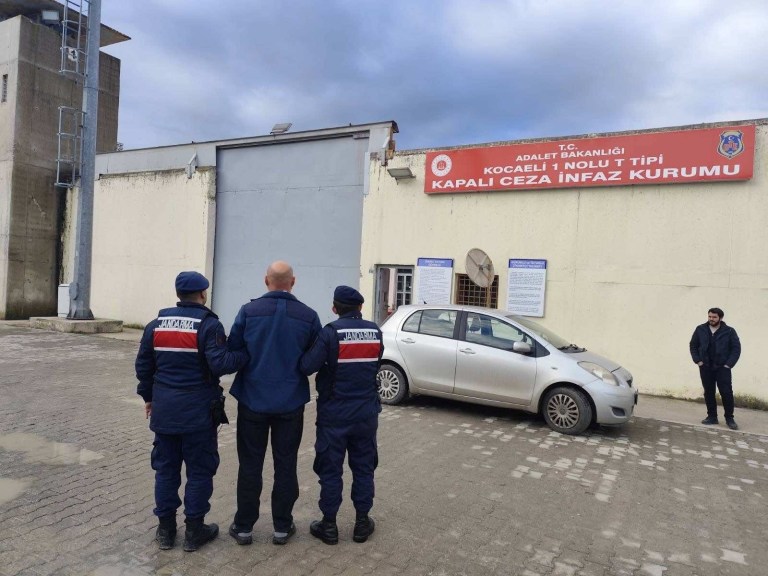 İzmit’te Aranan Şahıs Yakalandı!