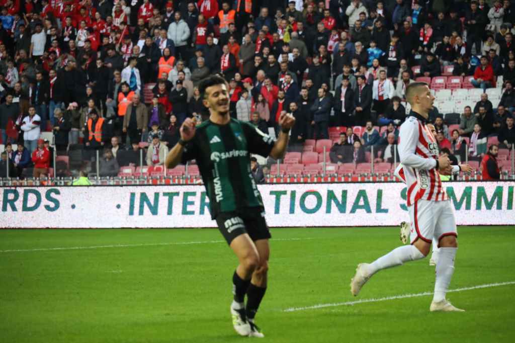 Kocaelispor Samsun’dan 1 Puanla Döndü!