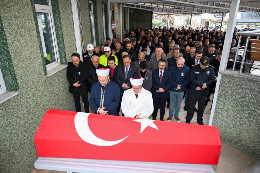 Altınova’da Duygusal Veda!